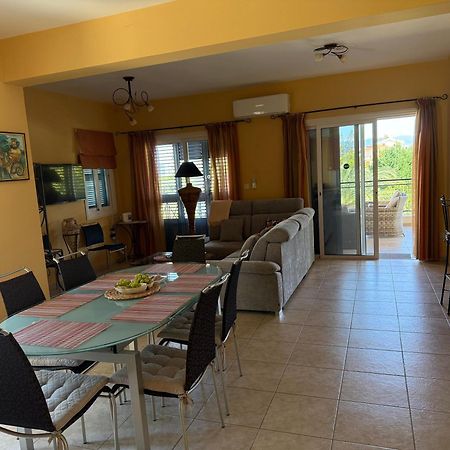 Sandy Beach Villa Polis Eksteriør bilde